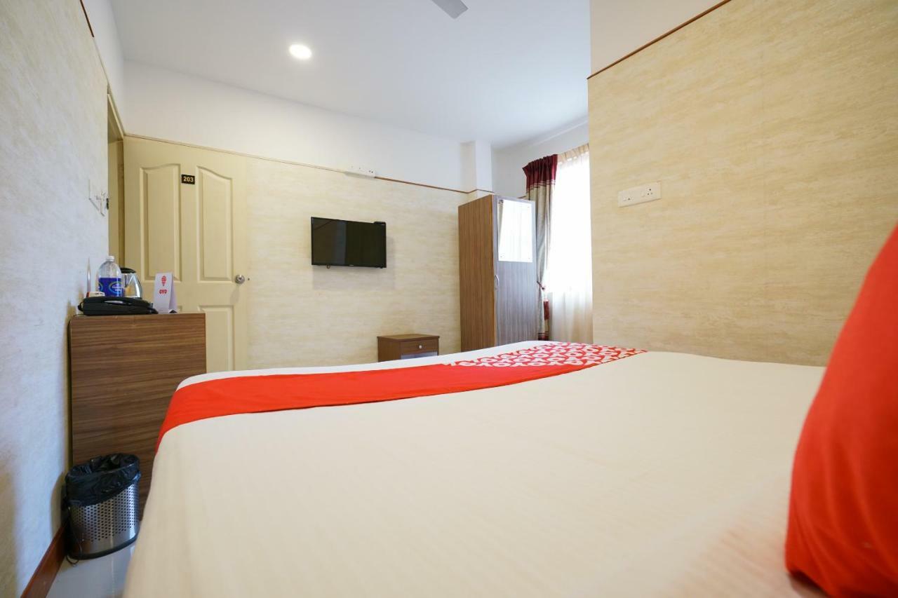 Heaven Gardens Hotel Kochi Exterior photo