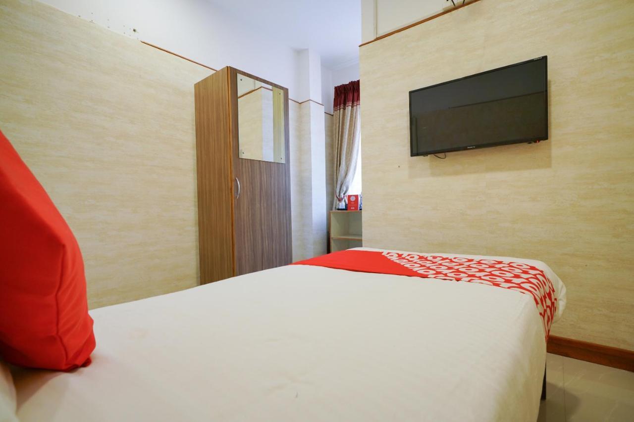 Heaven Gardens Hotel Kochi Exterior photo